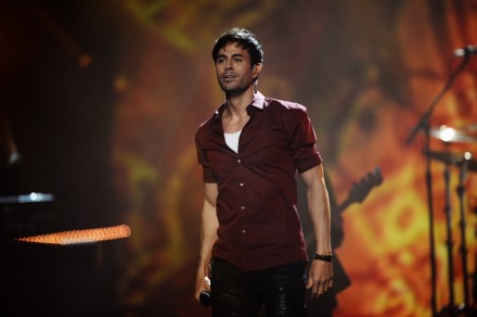 Enrique Iglesias celebra 20 anni di carriera con un tour